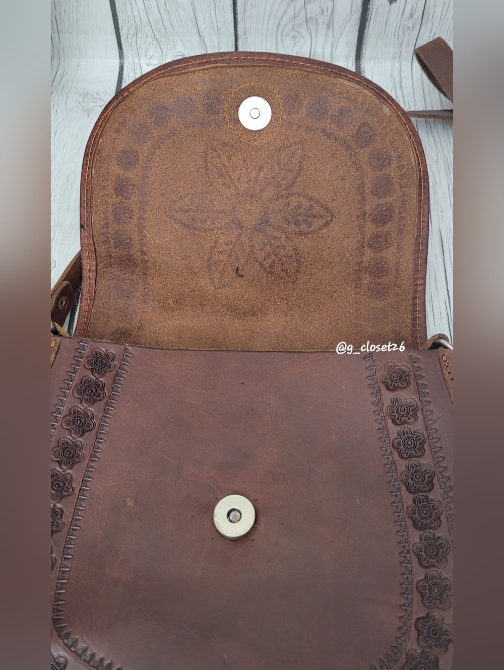 Handcrafted Brown Leather Crossbody Bag with Floral Tooled Detail - Picture 5 of 13